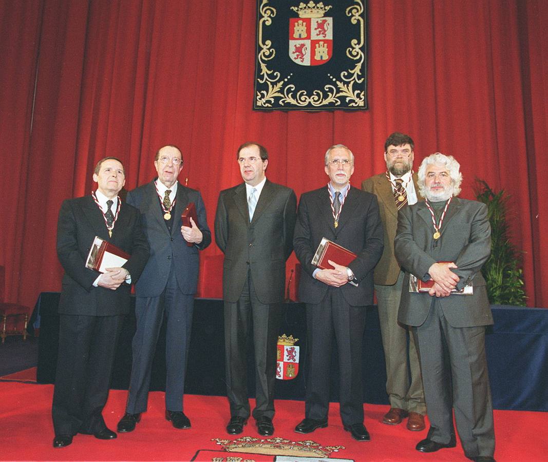 2000. Las Letras: Luis Mateo Díez; Las Artes: Cristóbal Gabarrón; Protección de Medio Ambiente: Fundación Navapalos; Ciencias Sociales y Humanidades: Juan Iglesias Santos; Investigación Científica y Técnica: Benito Herreros Fernández.