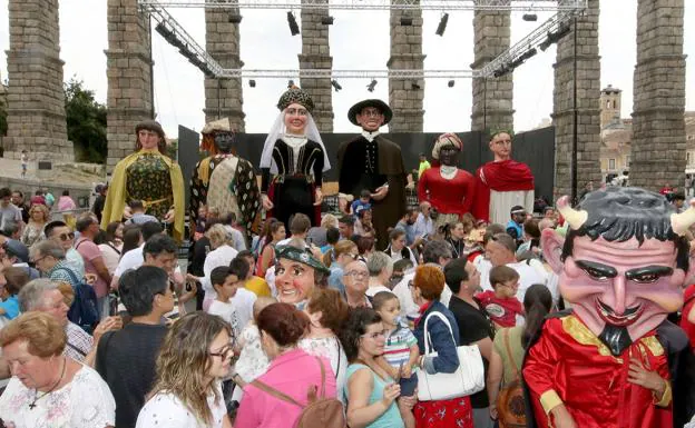El Ayuntamiento de Segovia suspende las fiestas de la ciudad