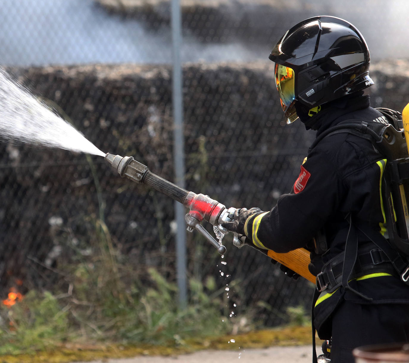 Aparatoso incendio en Valverde del Majano.