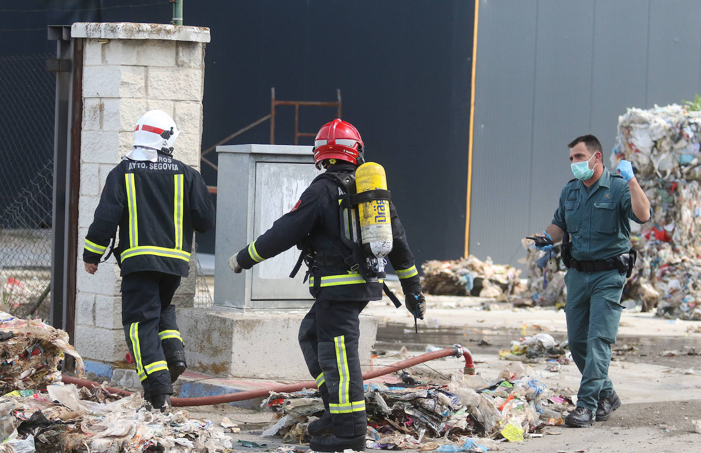 Aparatoso incendio en Valverde del Majano.