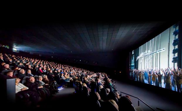 Proyección en una sala de cine. 