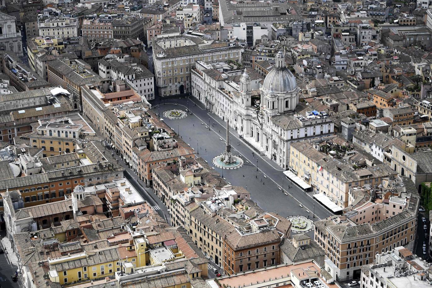 Las zonas más turísticas están ahora, sin gente | El coronavirus ha dejado a dos de las ciudades más históricas de Europa con un aspecto inusual