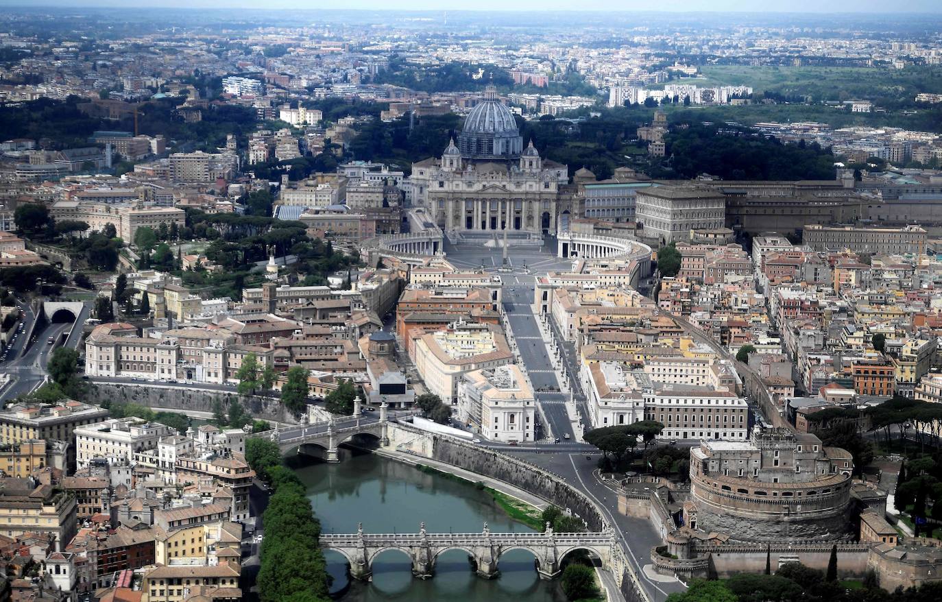 Las zonas más turísticas están ahora, sin gente | El coronavirus ha dejado a dos de las ciudades más históricas de Europa con un aspecto inusual