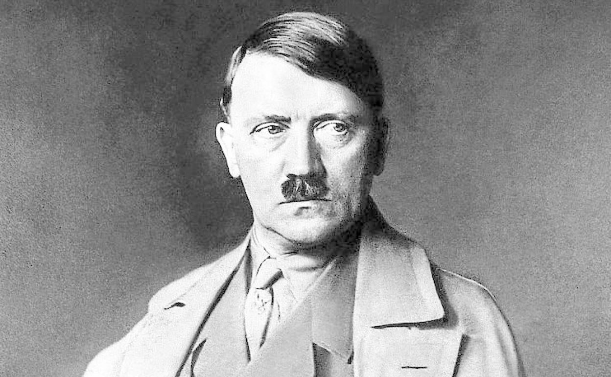 Adolfo Hitler.
