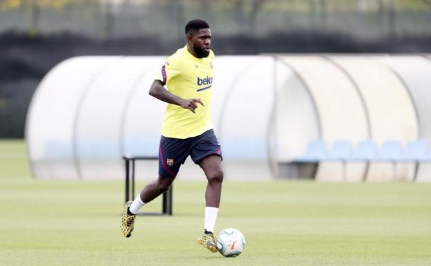 Samuel Umtiti, durante el entrenamiento de este sábado. 