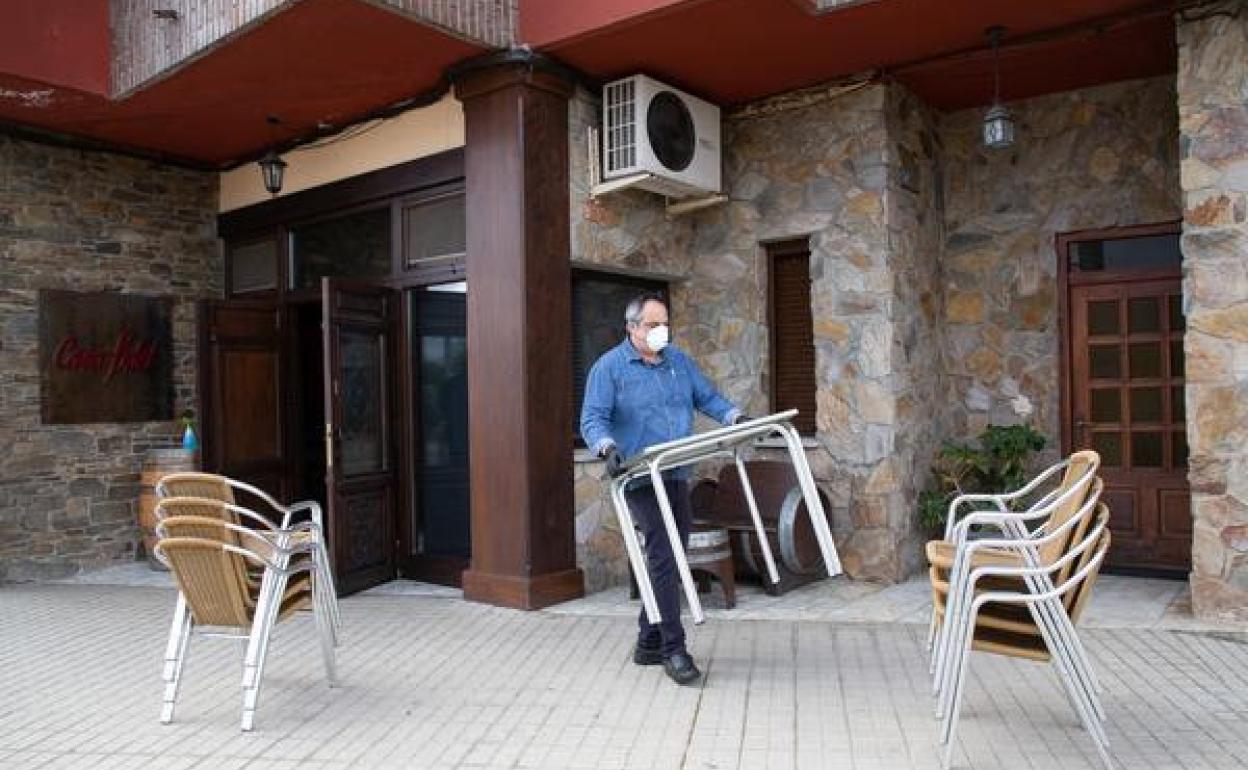 El restaurante Fidel, de San Vitero, perteneciente a la zona básica de salud de Aliste comienza la fase 1 de la desescalda. 