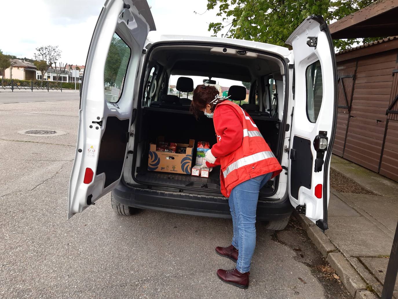 La ONG ha atendido a más de 66.000 personas en Castilla y León desde que comenzó lña crisis del coronavirus. El trabajo de sus 2.738 voluntarios ha sido fundamental en esta labor. 