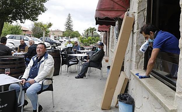 La Junta propone 42 nuevas zonas de la región con 225.657 habitantes para aligerar su confinamiento