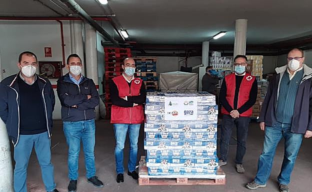 Las OPAS salmantinas y Gaza donan casi 20.000 raciones de leche a Cruz Roja y Cáritas