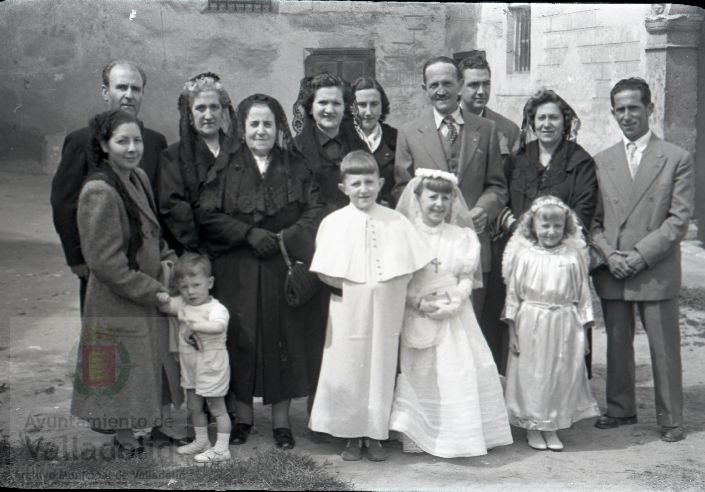 Fotos: Estampas del Valladolid antiguo (XL): Primera Comunión en el convento de Santa Catalina