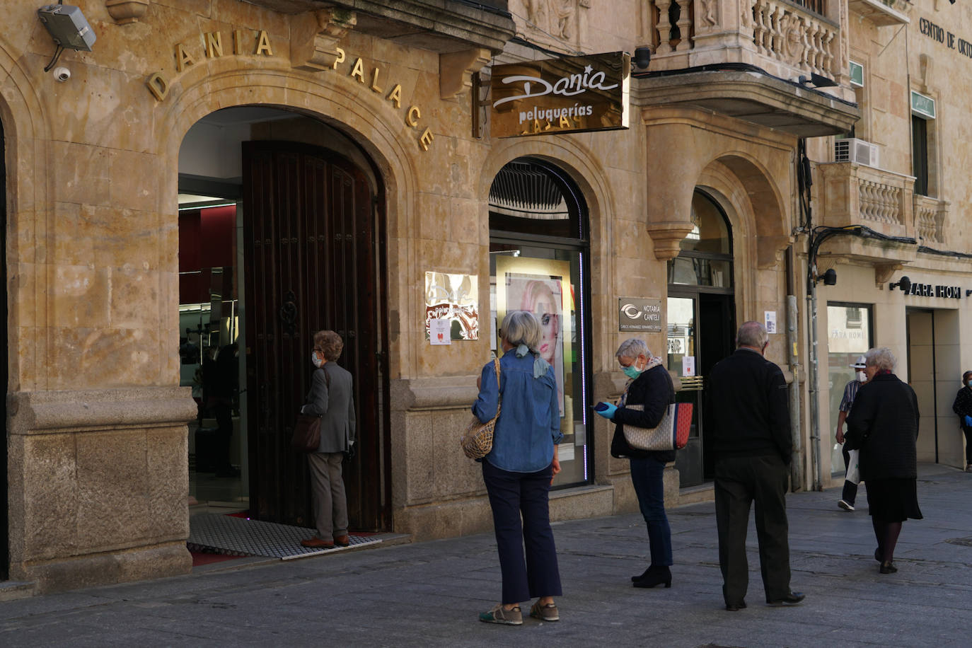 Fotos: Salamanca vuelve a salir de escaparates