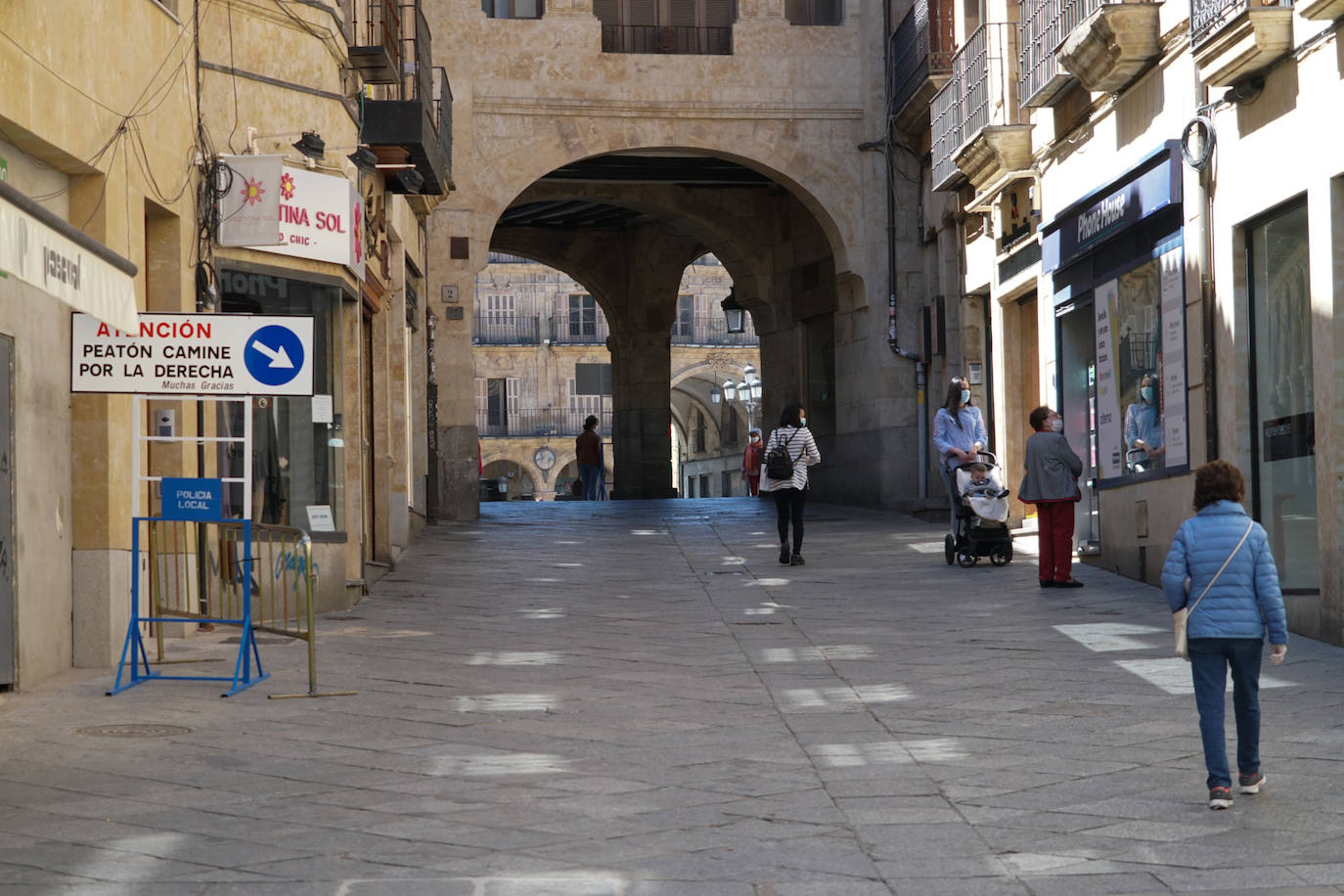 Fotos: Salamanca vuelve a salir de escaparates