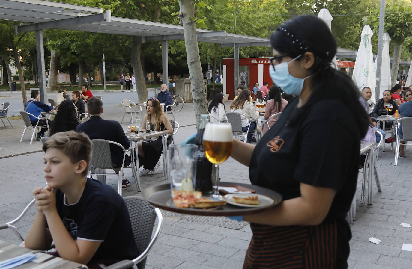 El parque del Salón de Palencia vuelve a llenarse por las tardes. 