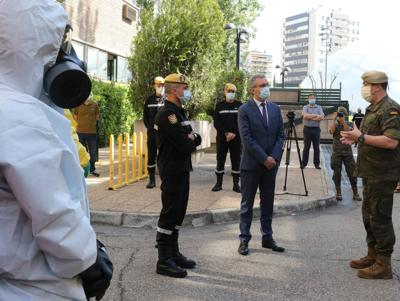 El delegado del Gobierno, Javier Izquierdo, preside el balance que presentará la Unidad Militar de Emergencias y el Ejército de Tierra sobre sus actuaciones en Castilla y León desde que se decretara el estado alarma. 