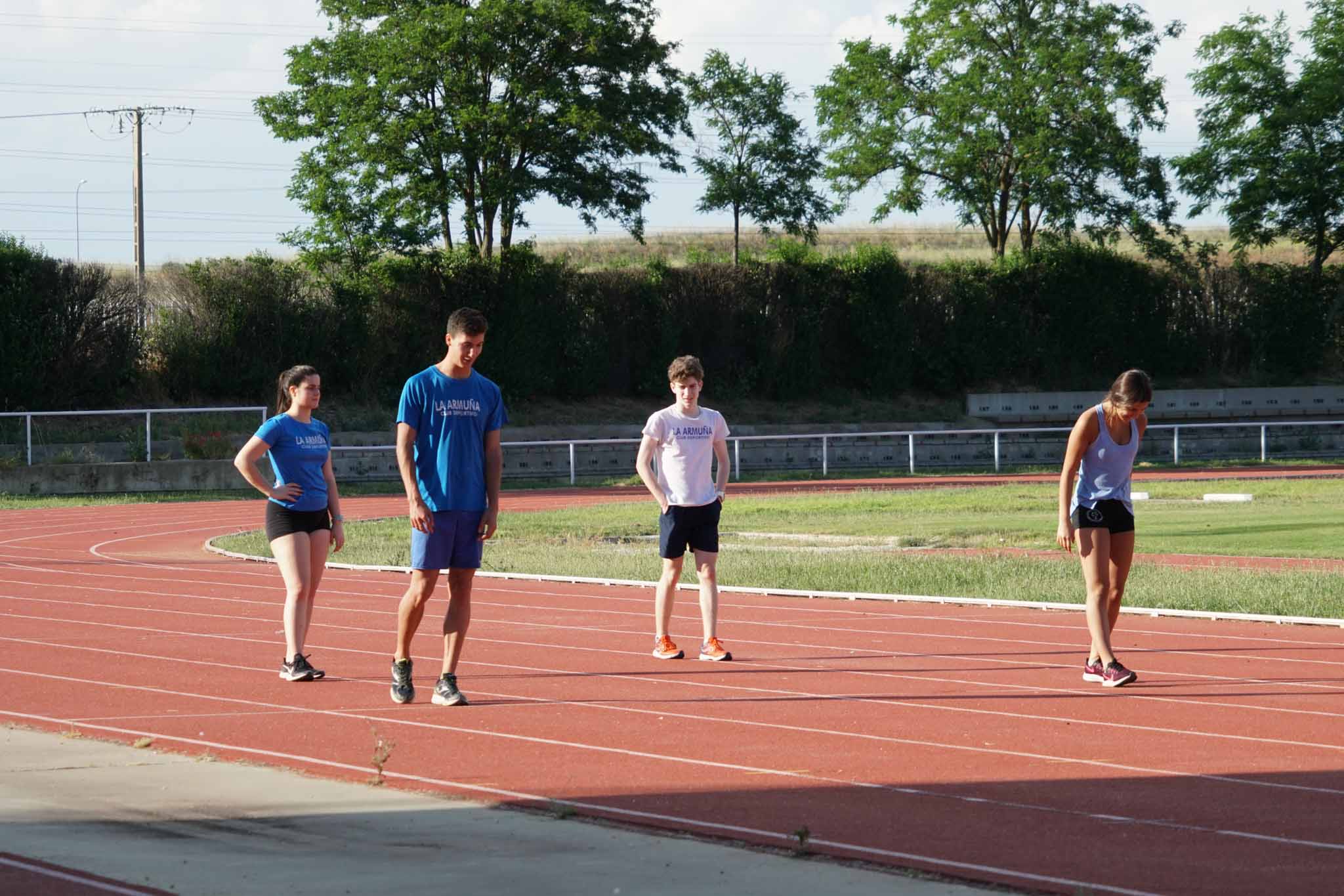 Fotos: Las Pistas de Atletismo del Helmántico se abren para los atletas