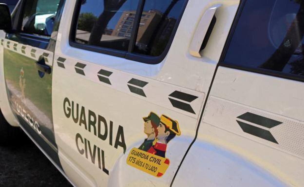 La Guardia Civil localiza a un hombre de edad avanzada caminando por la autovía entre Palencia y Benavente
