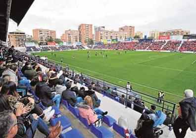 Imagen secundaria 1 - Estadios de la Nueva Condomina, el Enrique Roca y el Artés Carrasco donde juega el Lorca.