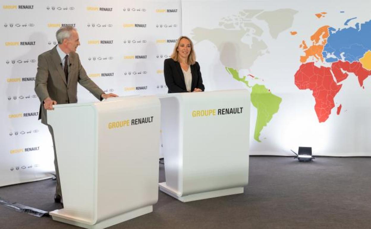 Jean Dominique Senard, presidente de Renault, y Clotilde Delbos, CEO interina de la compañía, en la presentación del plan.