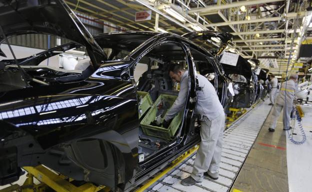 Renault se deja un 7,7% en Bolsa tras anunciar que reducirá 15.000 empleos y 2.150 millones en costes