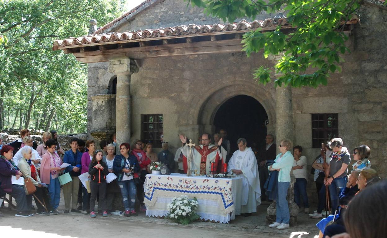 Celebración de la misa el pasado año en Majadas Viejas. 