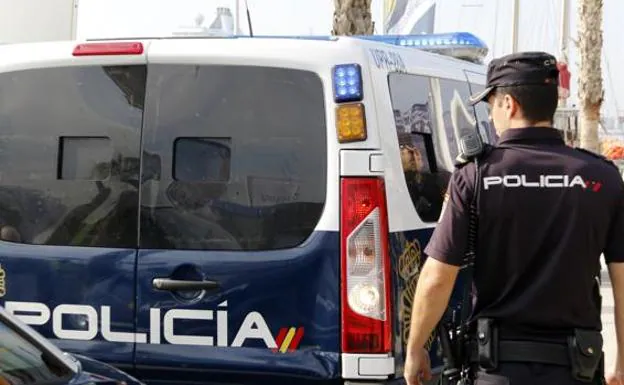 La Policía de Valladolid busca a un joven al que acusan de haber tocado los pechos a una mujer 