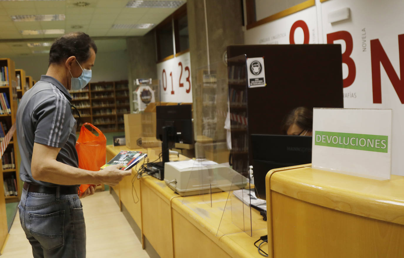 Las bibliotecas de Palencia ya reciben a los amantes de los libros. 
