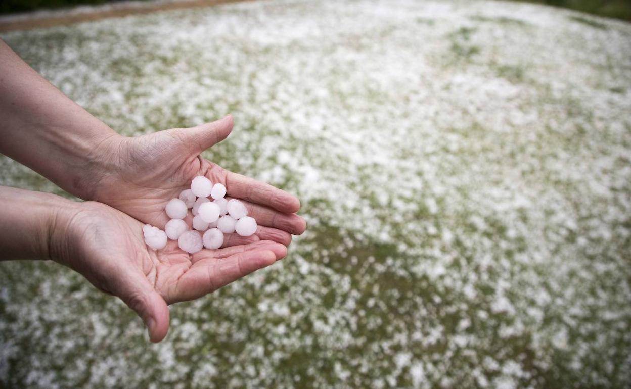 Tormenta de granizo en el término salmantino de Carrascal de Barregas. 