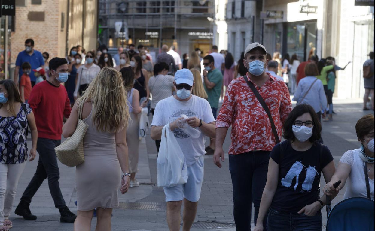 Las calles de Valladolid recuperaron buena parte de su vida tras el acceso de la ciudad a la fase 1. 