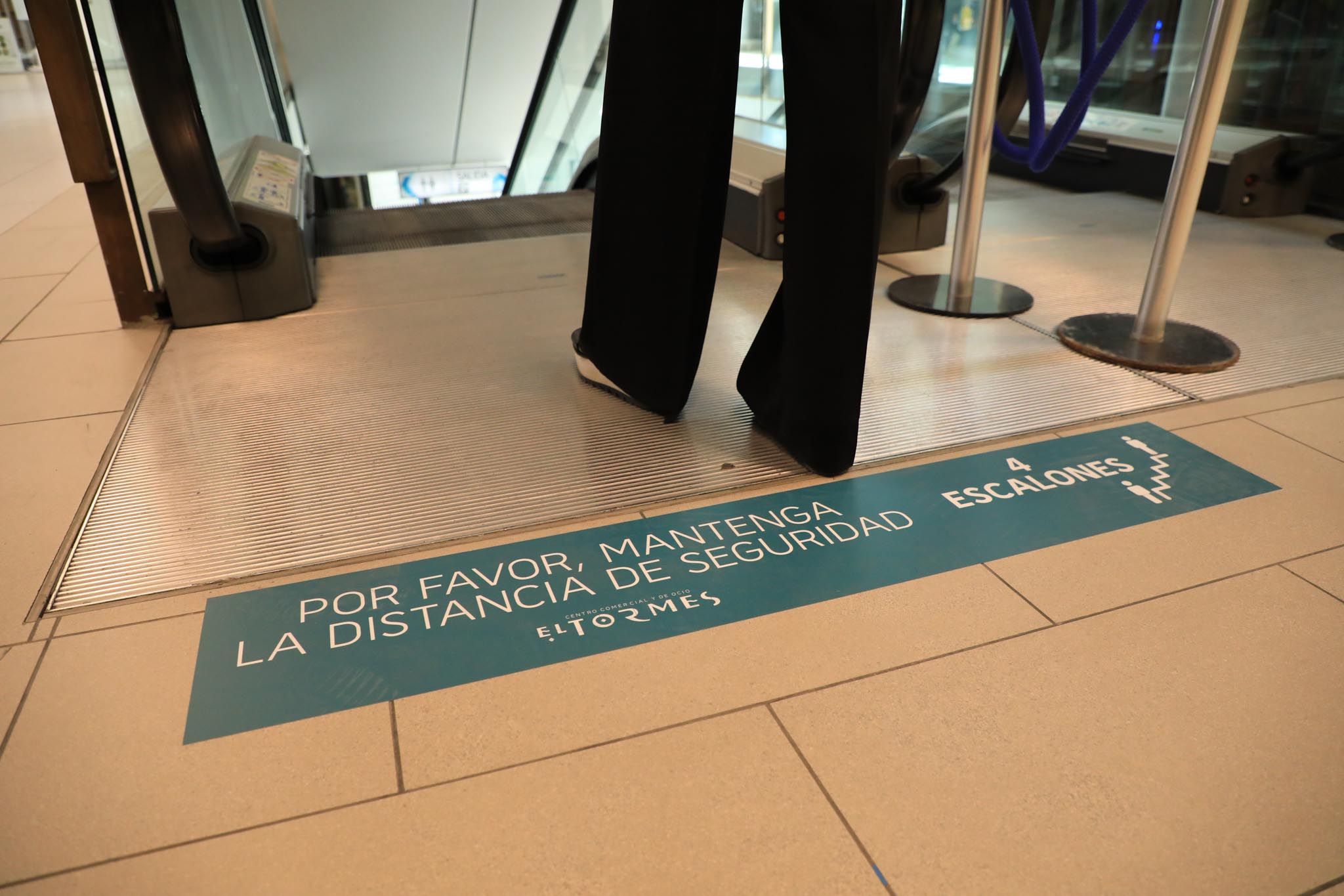 Fotos: Preparativos para reabrir el centro comercial El Tormes, en Salamanca