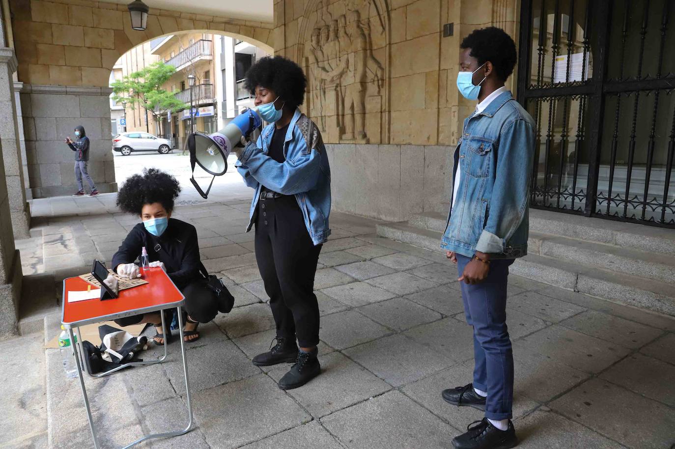 Fotos: Manifestación contra el racismo en Salamanca
