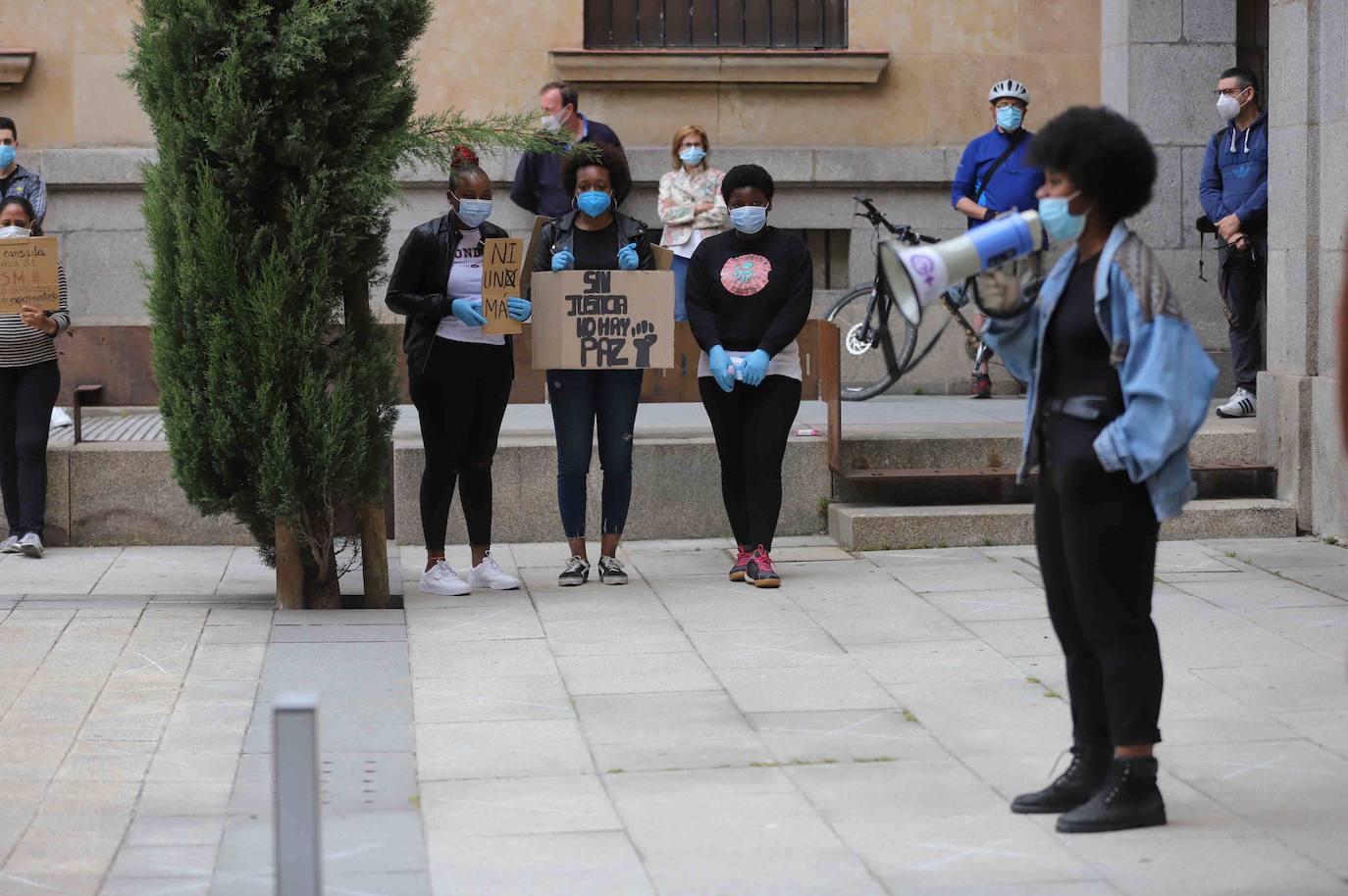 Fotos: Manifestación contra el racismo en Salamanca