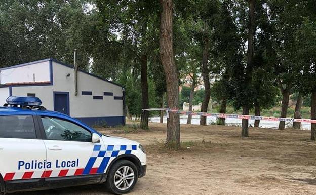 Zona acotada por la Policía Local de Tordesillas, en la ribera del Duero.