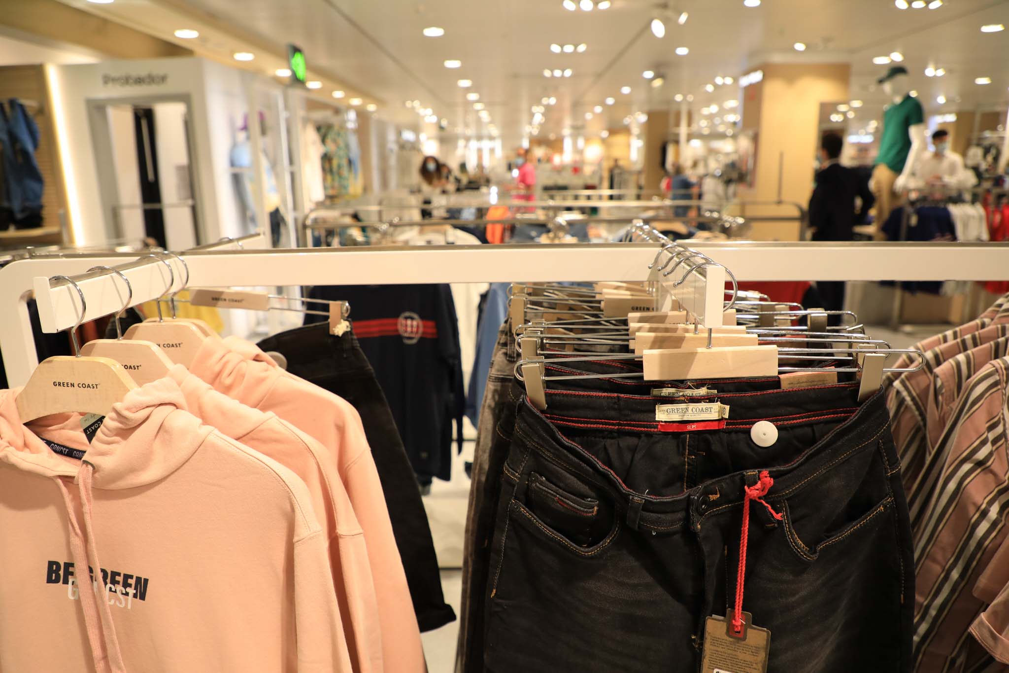 Fotos: Reapertura de El Corte Inglés de Salamanca en la fase 2 de la desescalad