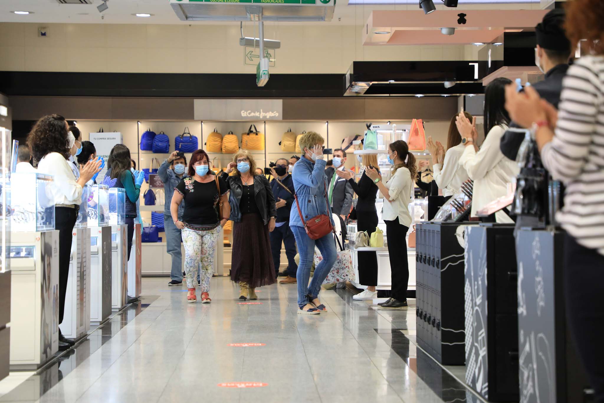 Fotos: Reapertura de El Corte Inglés de Salamanca en la fase 2 de la desescalad