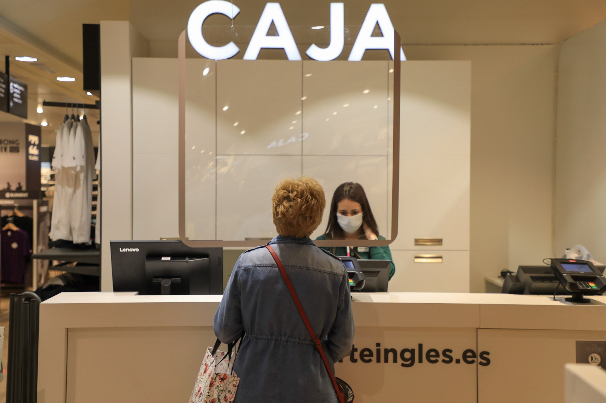 Fotos: Reapertura de El Corte Inglés de Salamanca en la fase 2 de la desescalad