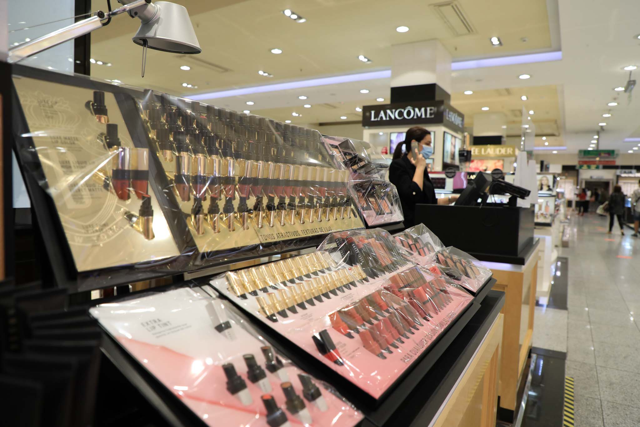 Fotos: Reapertura de El Corte Inglés de Salamanca en la fase 2 de la desescalad