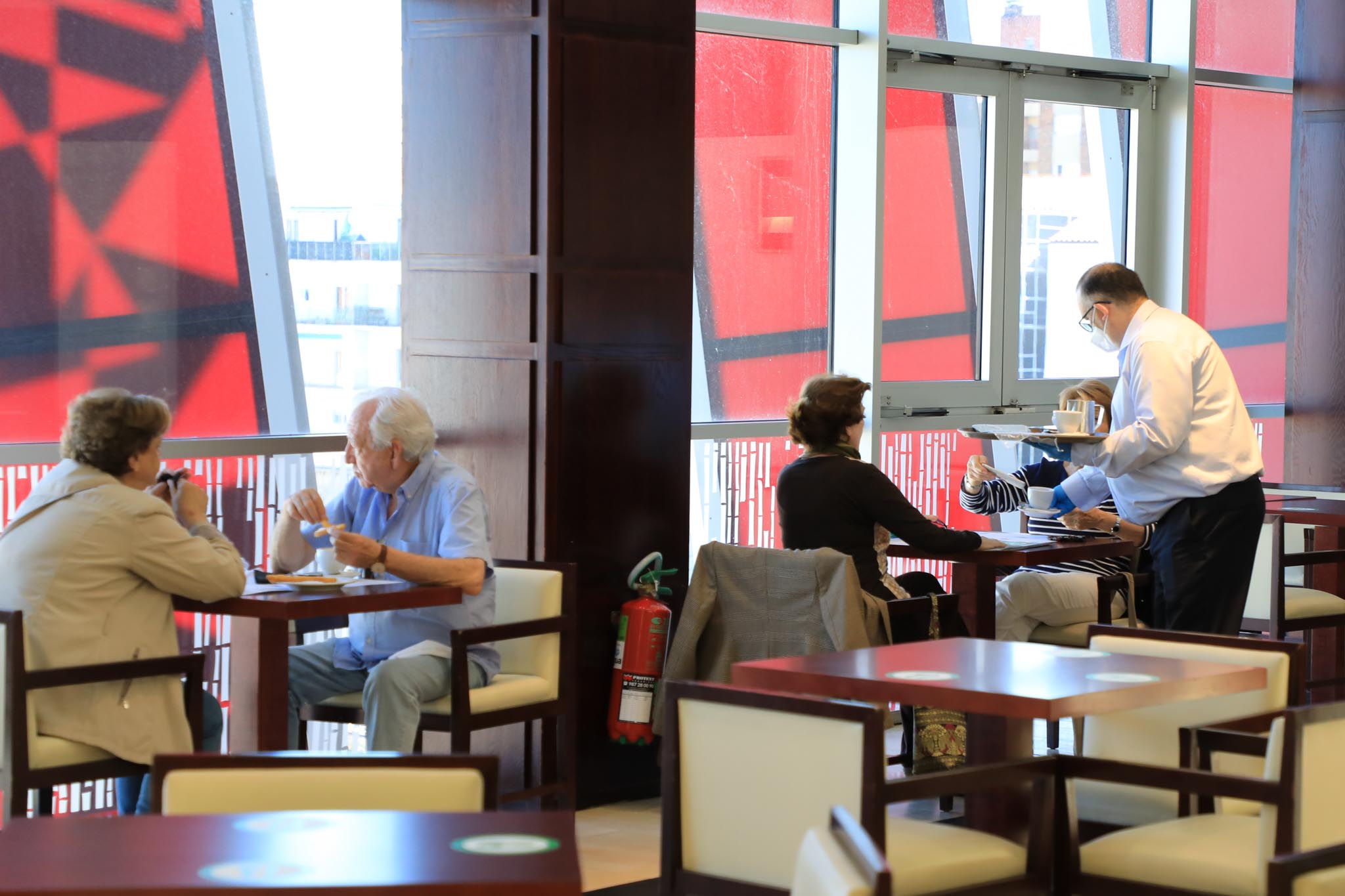 Fotos: Reapertura de El Corte Inglés de Salamanca en la fase 2 de la desescalad