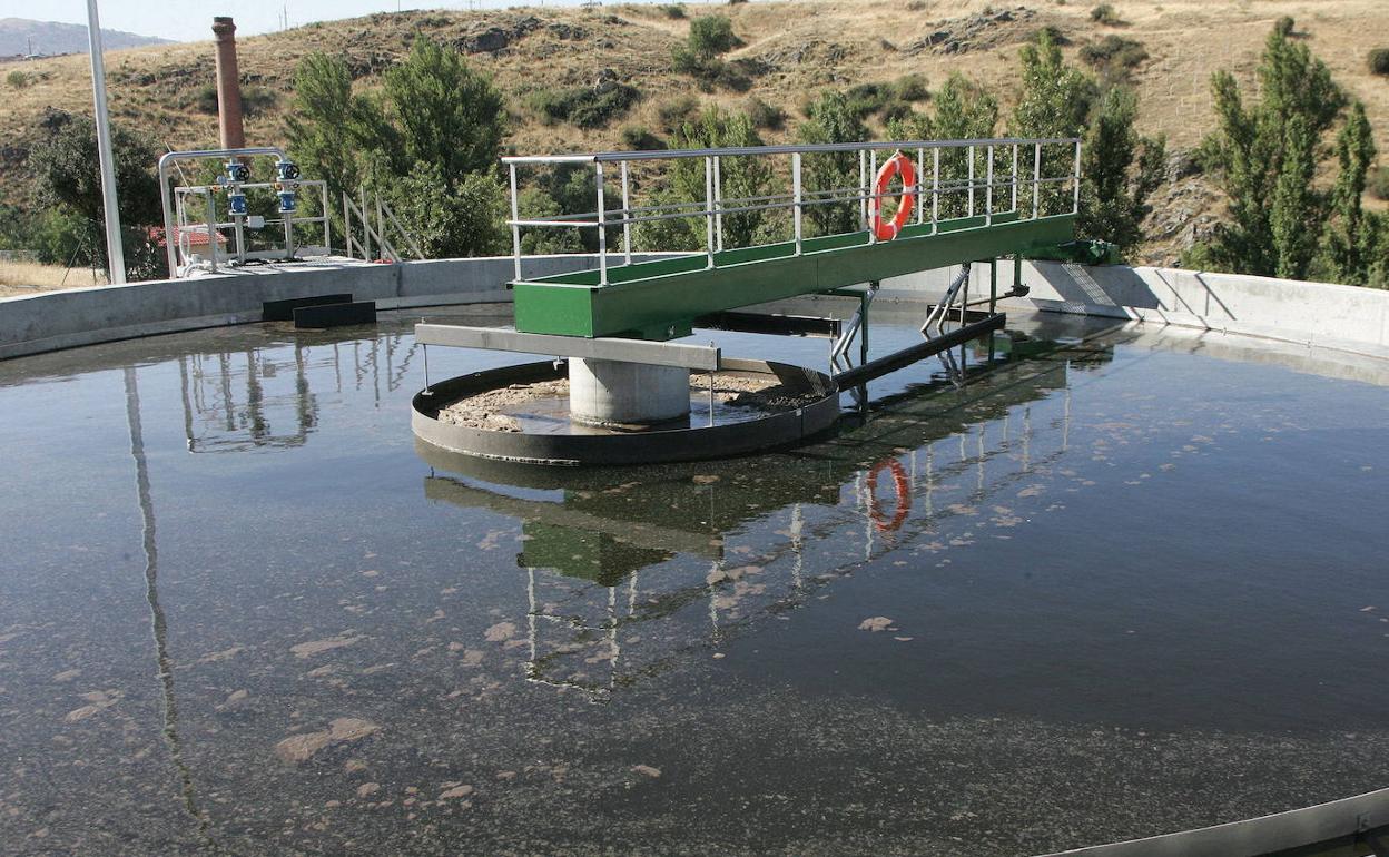 Una depuradora de aguas residuales.