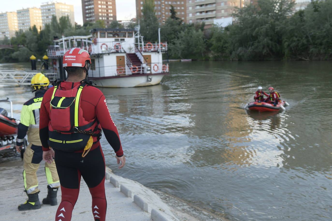 El varón habría llegado nadando hasta la mitad y allí se le ha perdido el rastro