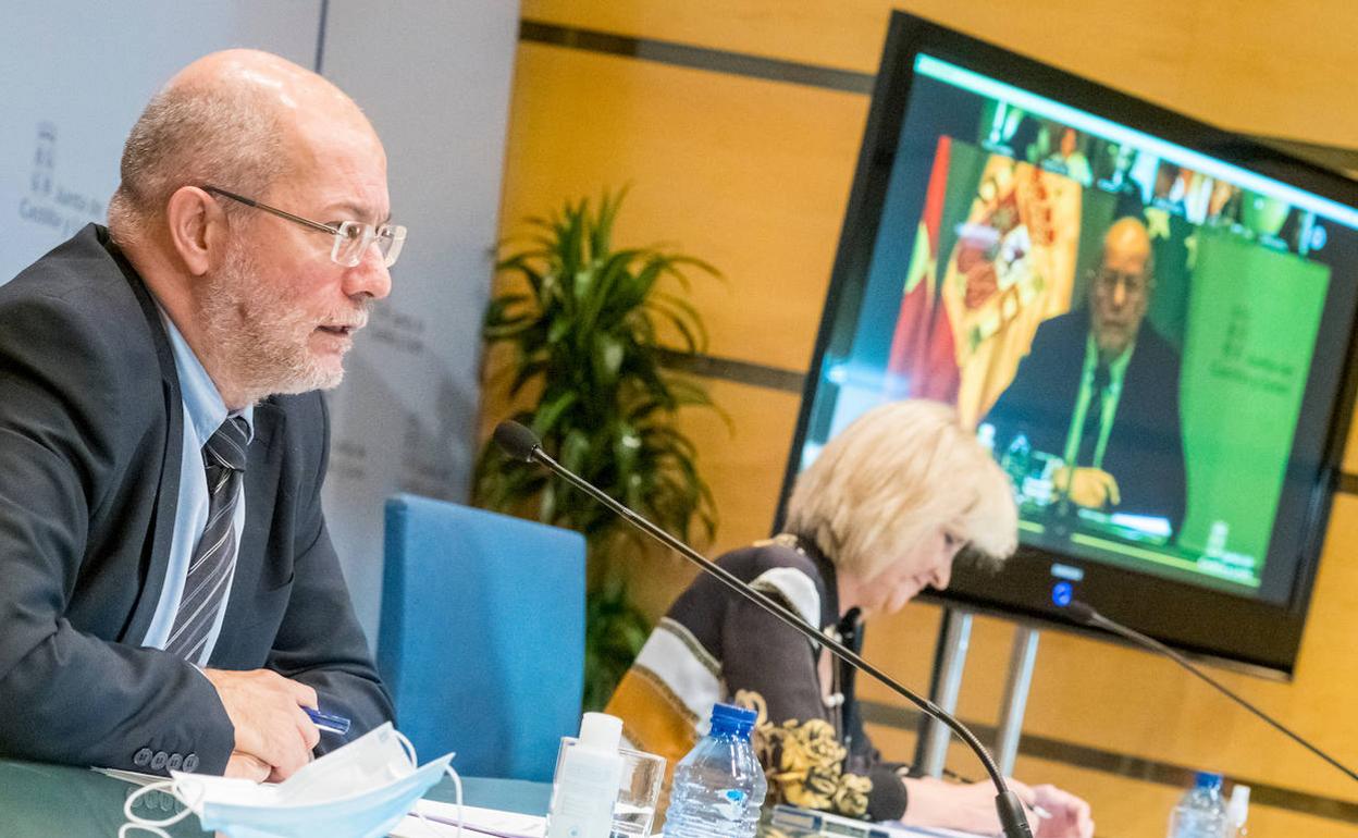 Igea, en rueda de prensa junto a Casado. 