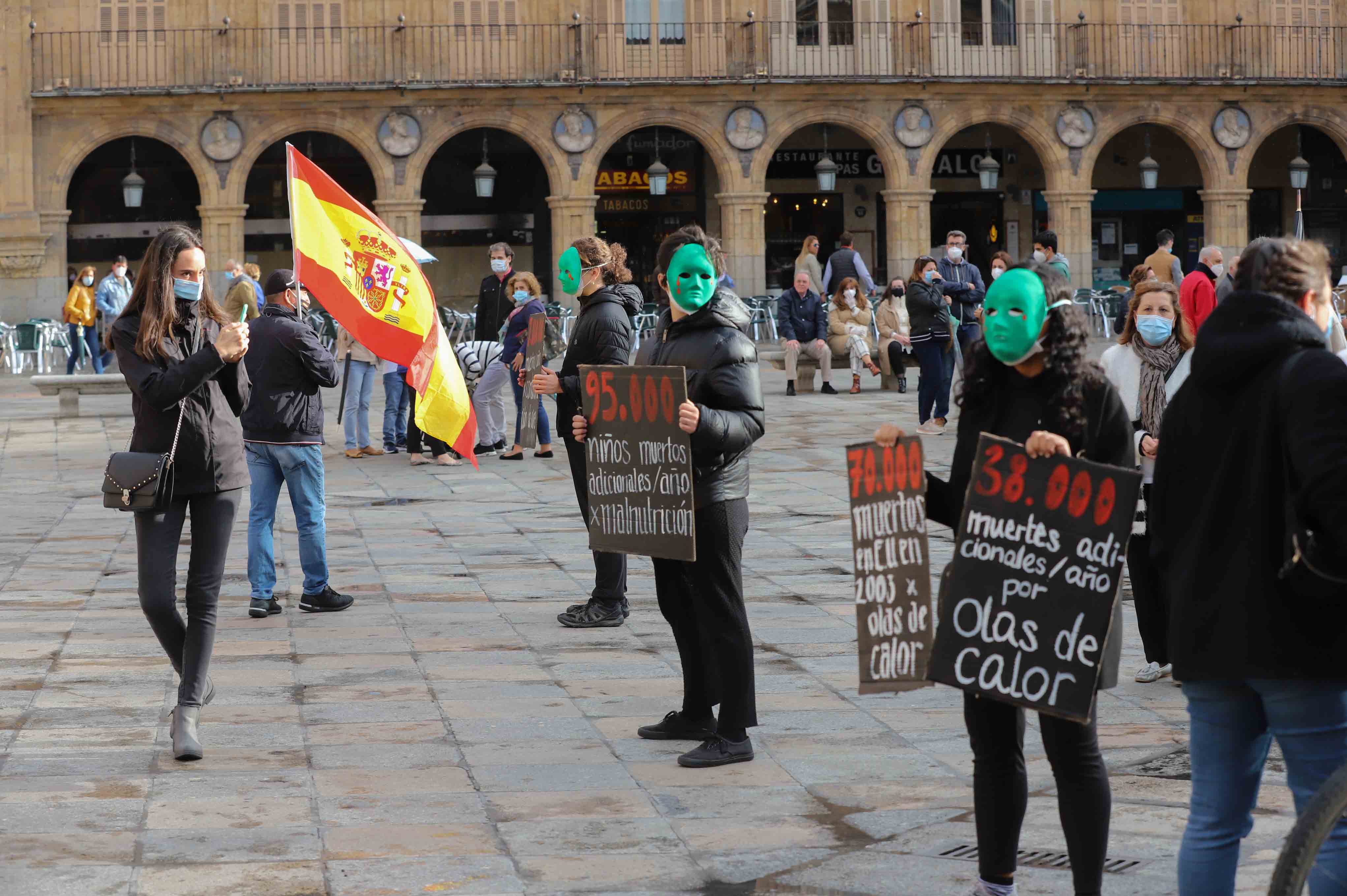 Fotos: El mundo del toro se reivindica en la Plaza Mayor de Salamanca