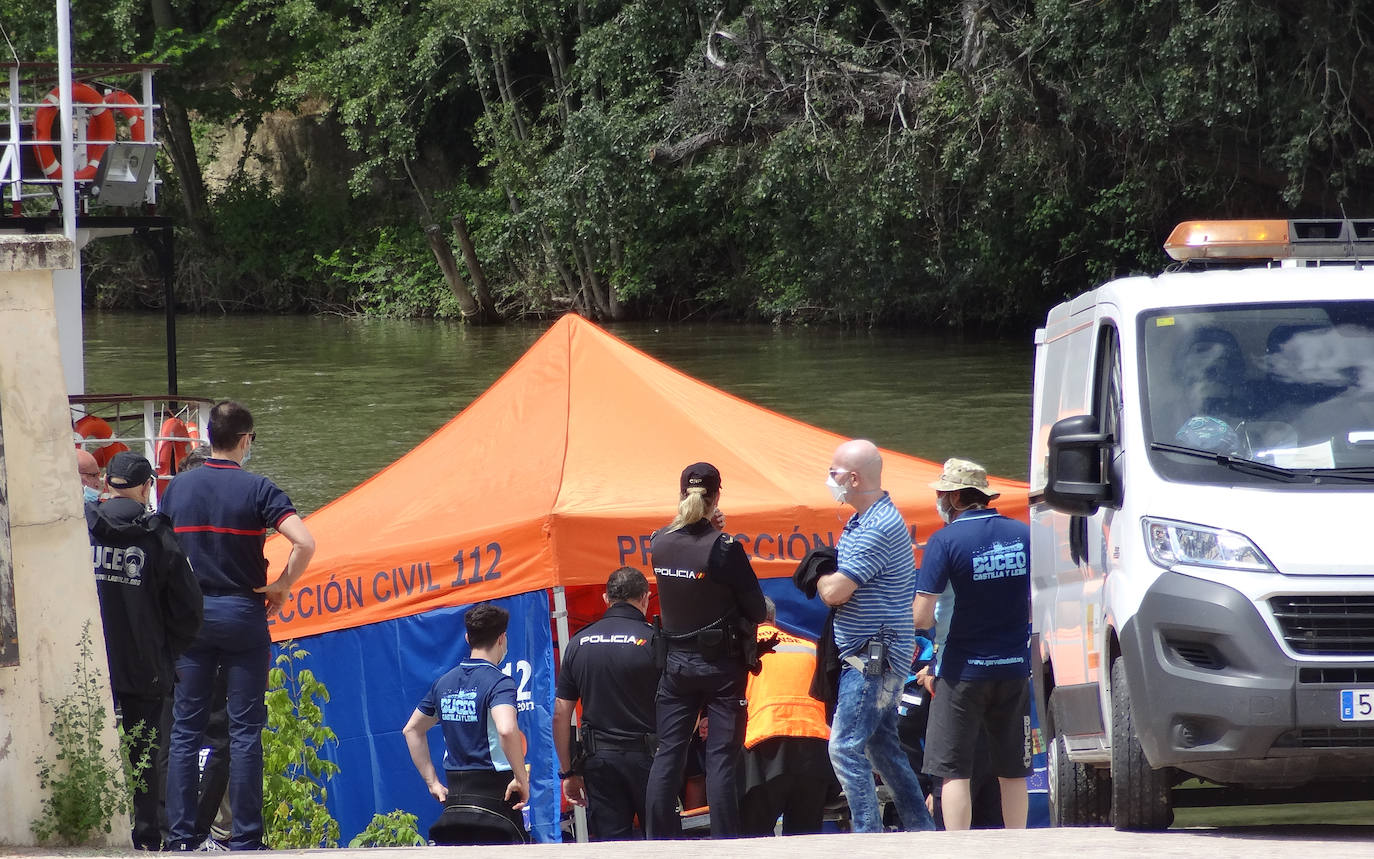 Fotos: Imágenes del rescate del cadáver del joven que desapareció el martes mientras cruzaba a nado el Pisuerga