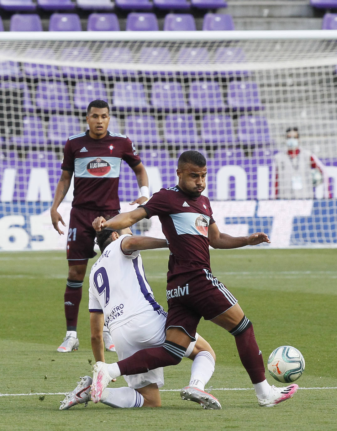 El portero detuvo un penalti a Iago Aspas en el minuto 70 en un partido de dominio local en la primera parte y visitante tras el descanso