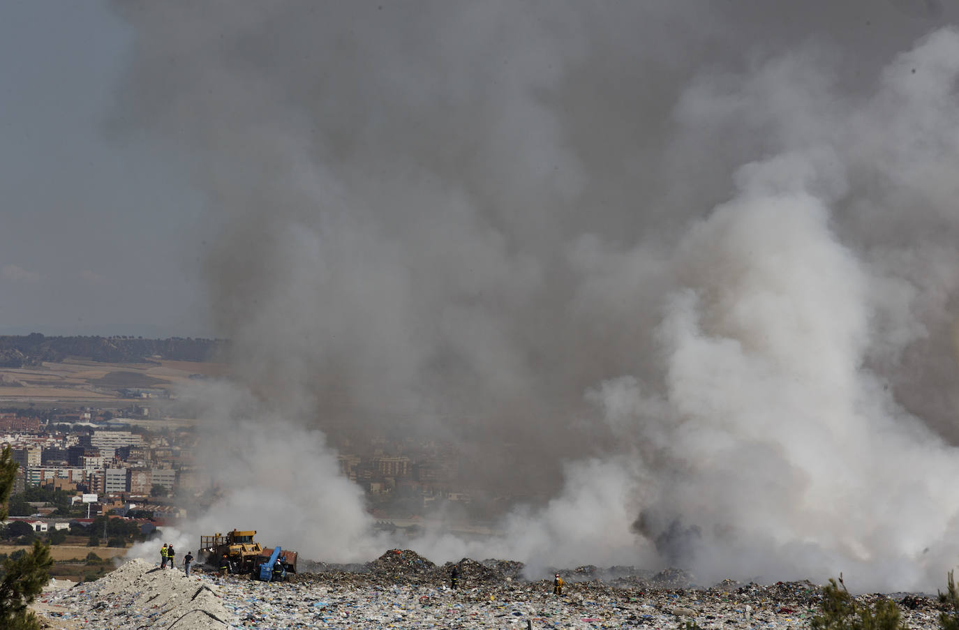 Fotos: Incendio en el vertedero de Villanubla (Valladolid)