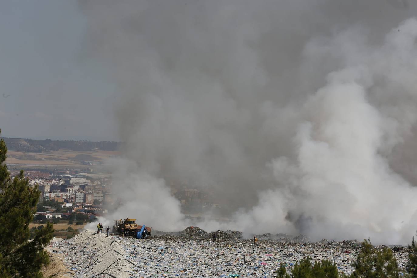 Fotos: Incendio en el vertedero de Villanubla (Valladolid)