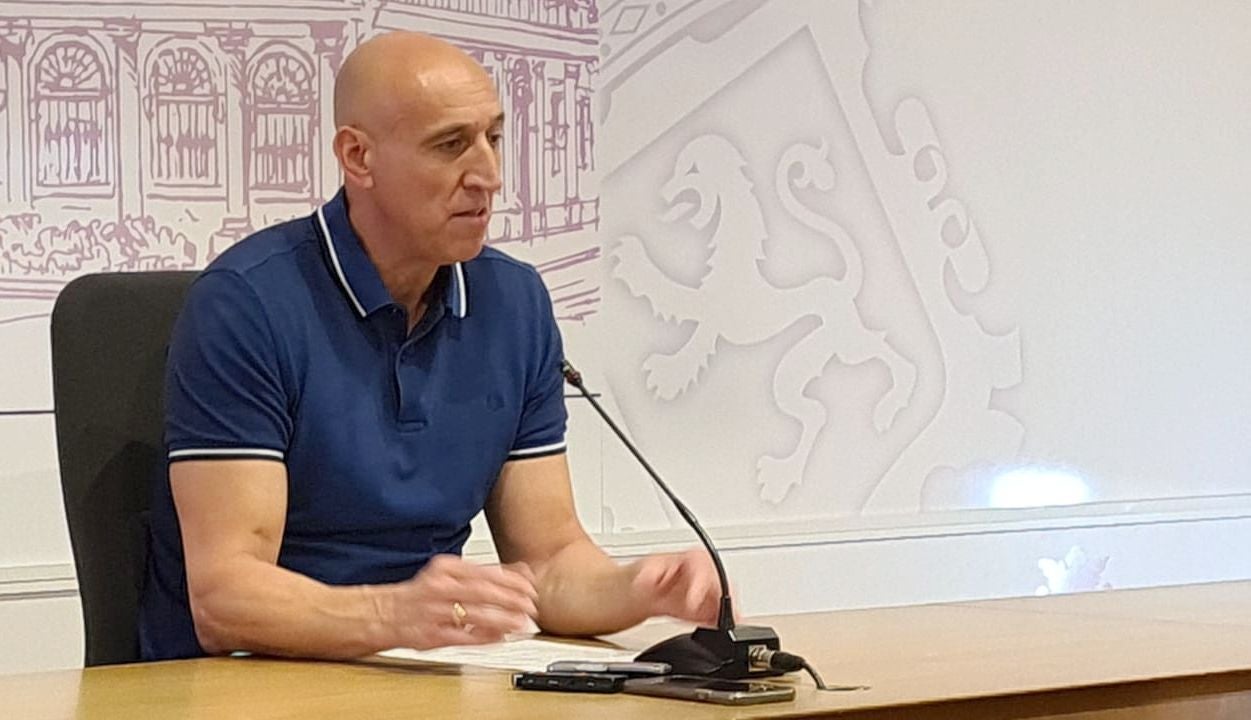 José Antonio Diez, durante su rueda de prensa de este lunes.