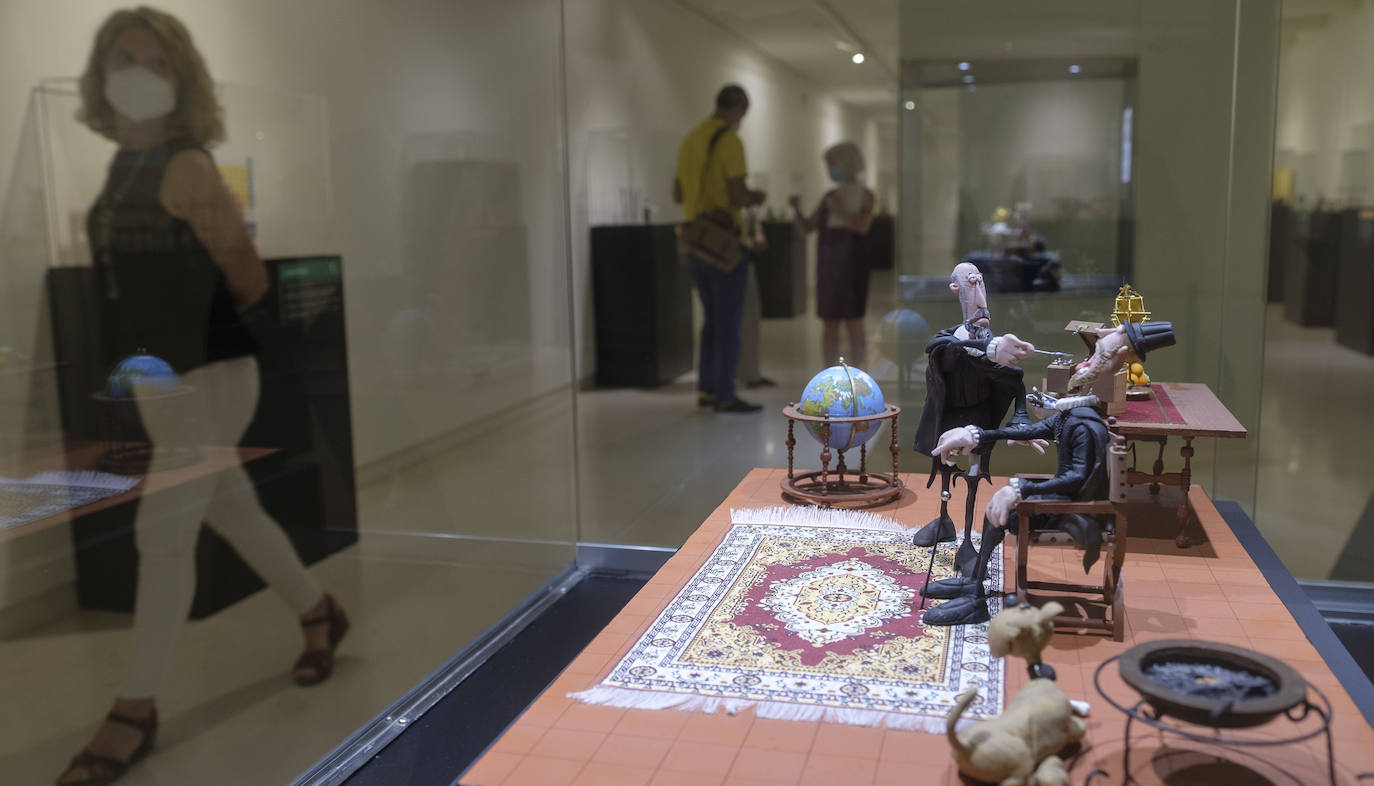 El Museo de la Ciencia enseña a partir de 33 dioramas de 'plastihistoria' la evolución del conocimiento, los hitos históricos y los científicos de la ciudad. 