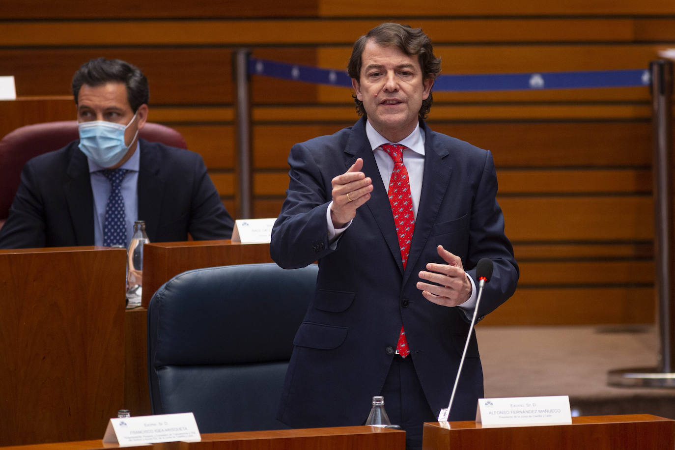 El presidente de la Junta de Castilla y León, Alfonso Fernández Mañueco, ha asegurado este martes que la Consejería de Empleo e Industria va a ampliar las ayudas complementarias a los trabajadores afectados por los ERTE del coronavirus