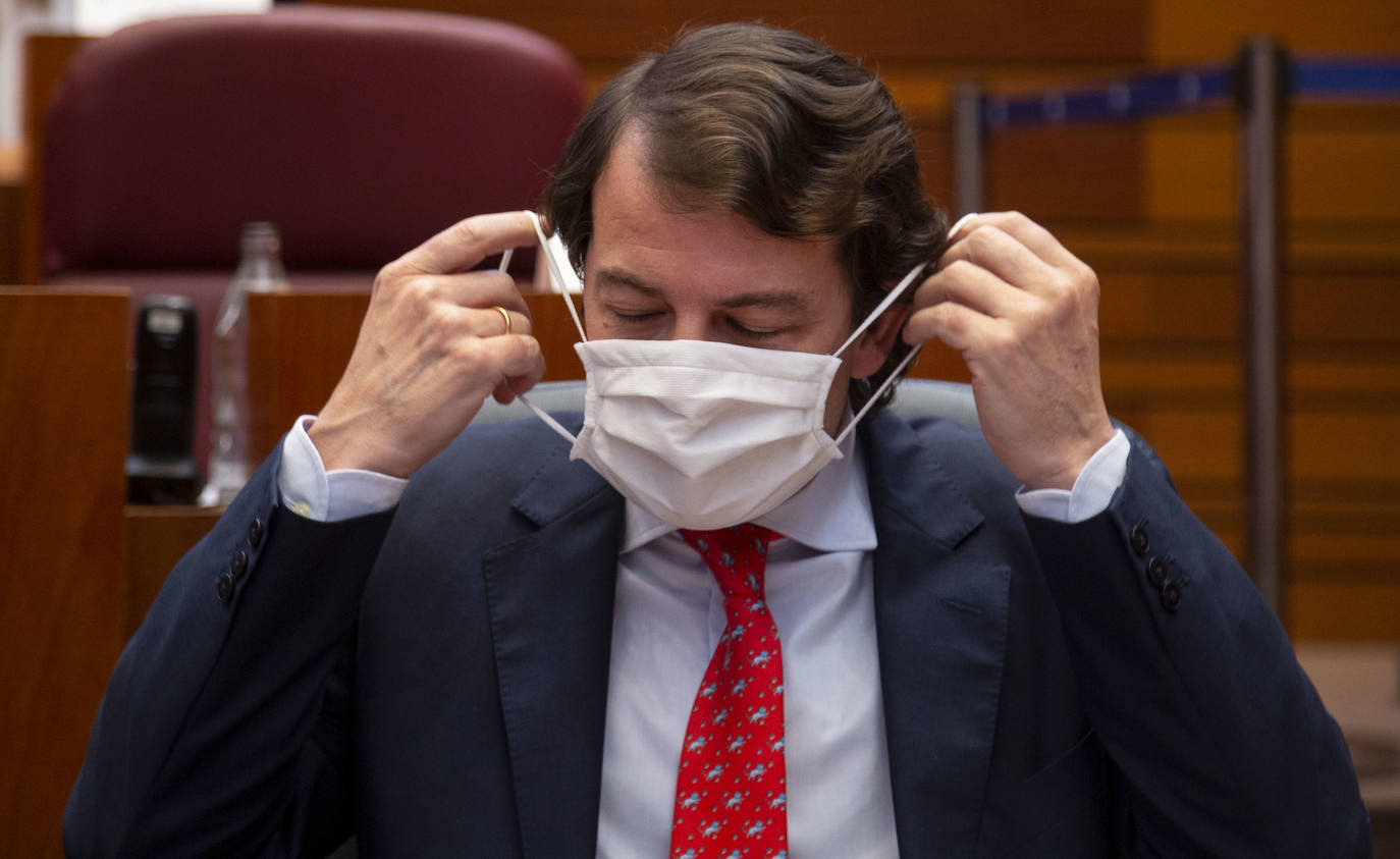 El presidente de la Junta de Castilla y León, Alfonso Fernández Mañueco, ha asegurado este martes que la Consejería de Empleo e Industria va a ampliar las ayudas complementarias a los trabajadores afectados por los ERTE del coronavirus