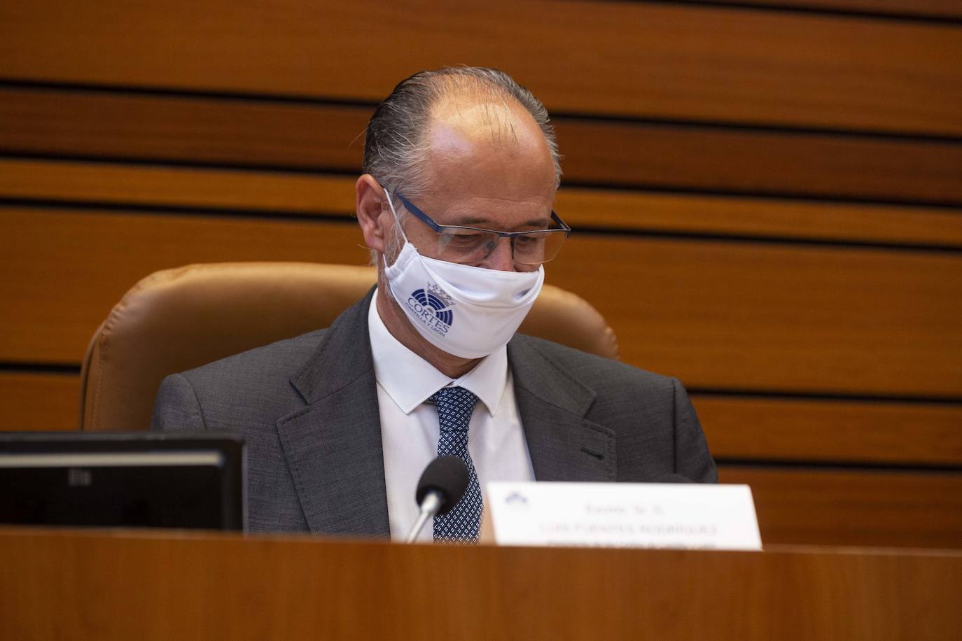 El presidente de la Junta de Castilla y León, Alfonso Fernández Mañueco, ha asegurado este martes que la Consejería de Empleo e Industria va a ampliar las ayudas complementarias a los trabajadores afectados por los ERTE del coronavirus